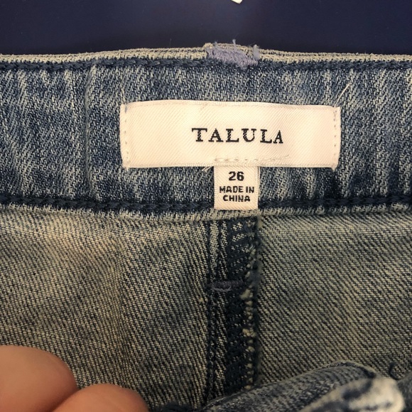 NWT Aritzia Talula Jean Shorts - Picture 6 of 6